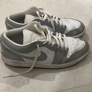 Women's Air Jordan 1 Low "Wolf Grey" sneakers size 11.5